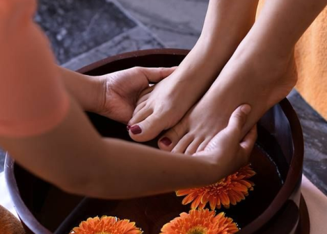 Lợi ích của việc ngâm chân trong bồn gỗ - Bí quyết chăm sóc sức khỏe tự nhiên